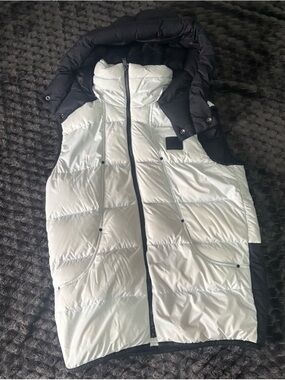 Moose Knuckles Black Flightweight Down Vest